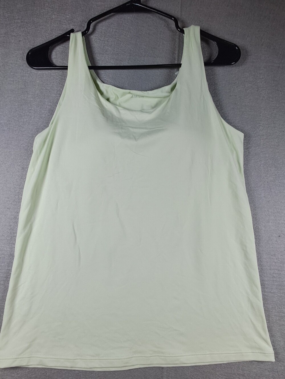 UNIQLO AIRism Bra Sleeveless Top Women XL Light Green Built-In Bra NWT